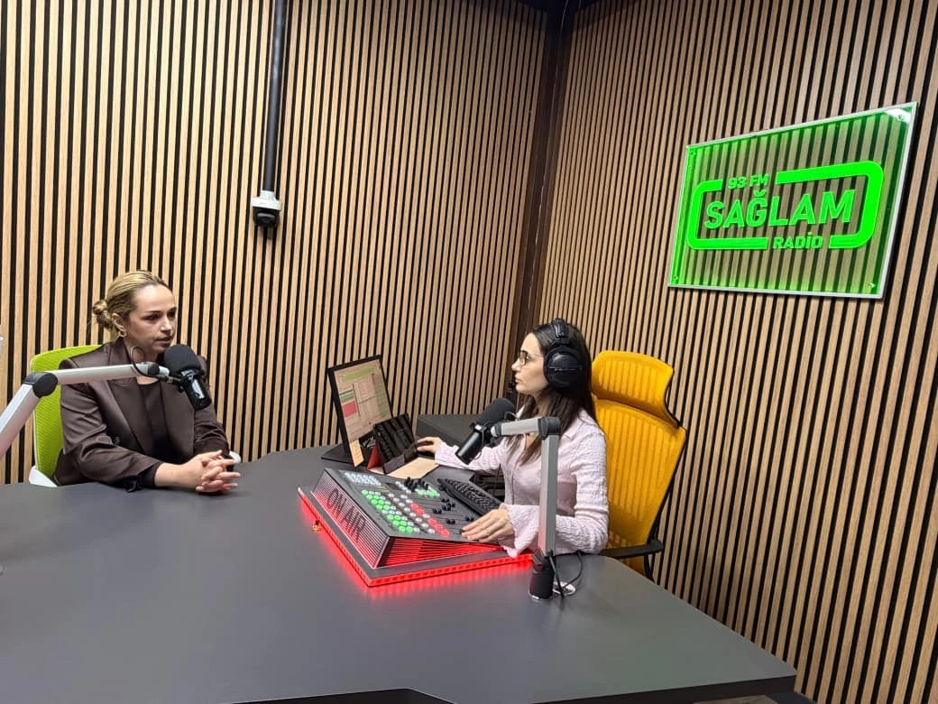 Telefon və planşet uşağın yuxusuna necə təsir edir? - Pediatrdan xəbərdarlıq