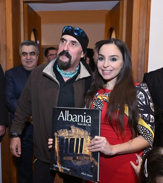 Leyla və Arzu Əliyevalar Tiranada MAMA "Ana təbiət" beynəlxalq incəsənət sərgisinin açılışında - FOTOLAR