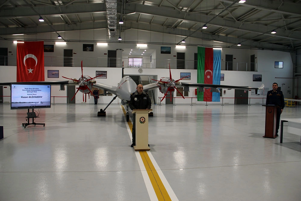 Hərbi Hava Qüvvələrində Bayraktar kursunun buraxılış mərasimi keçirildi - FOTO