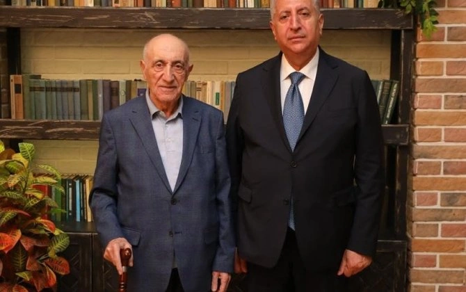 "Şərəfli həyat yolunuz əsl ziyalılığın parlaq nümunəsidir" - YUBİLEY TƏBRİKİ