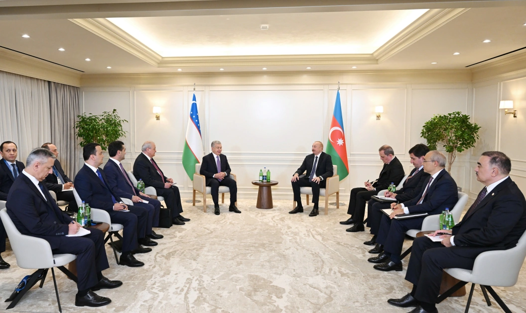 İlham Əliyev Özbəkistan Prezidenti ilə görüşüb - FOTO - YENİLƏNİB