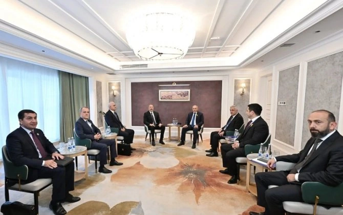 İlham Əliyevin sosial media hesablarında Nikol Paşinyanla görüşünə dair paylaşım edilib