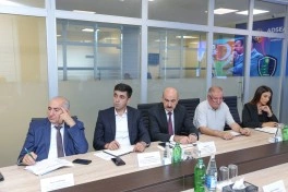 Şirvan suvarma kanalının yenidən qurulması üzrə işçi qrupunun növbəti iclası keçirilib - FOTO