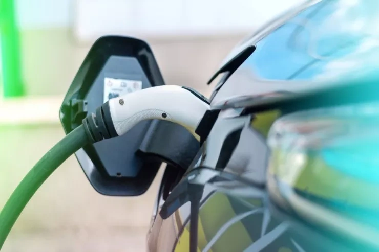 Yanacağın bahalaşması işlənmiş elektromobillərə marağı artırıb