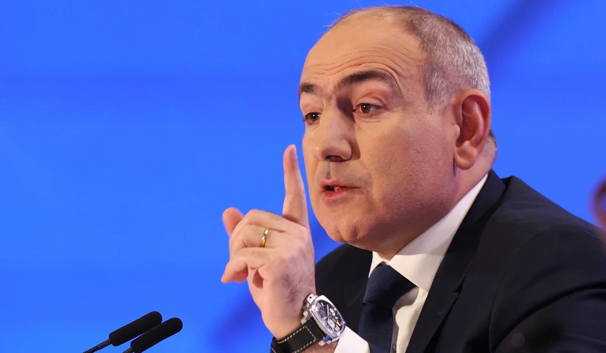 Paşinyan Sarukyanı hədələdi: "Hazırlaş, qəfəsdə şirlə birlikdə yaşayacaqsan"