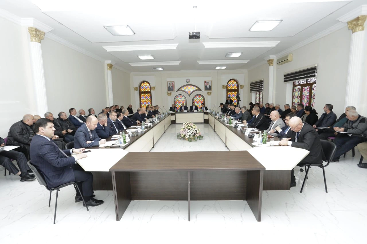 Sudan səmərəli istifadənin təkmil üsullarımın tətbiqi mövsusunda geniş tərkibli iclas keçirildi - Fotolar
