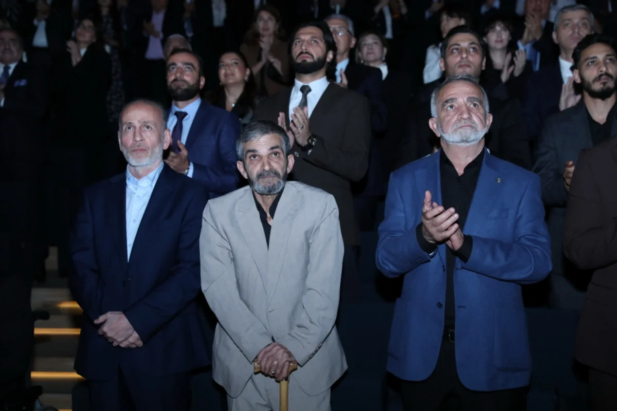 "44" bədii filminin premyerası baş tutub: Arzu Əliyeva və Alyona Əliyeva təqdimatda iştirak ediblər
