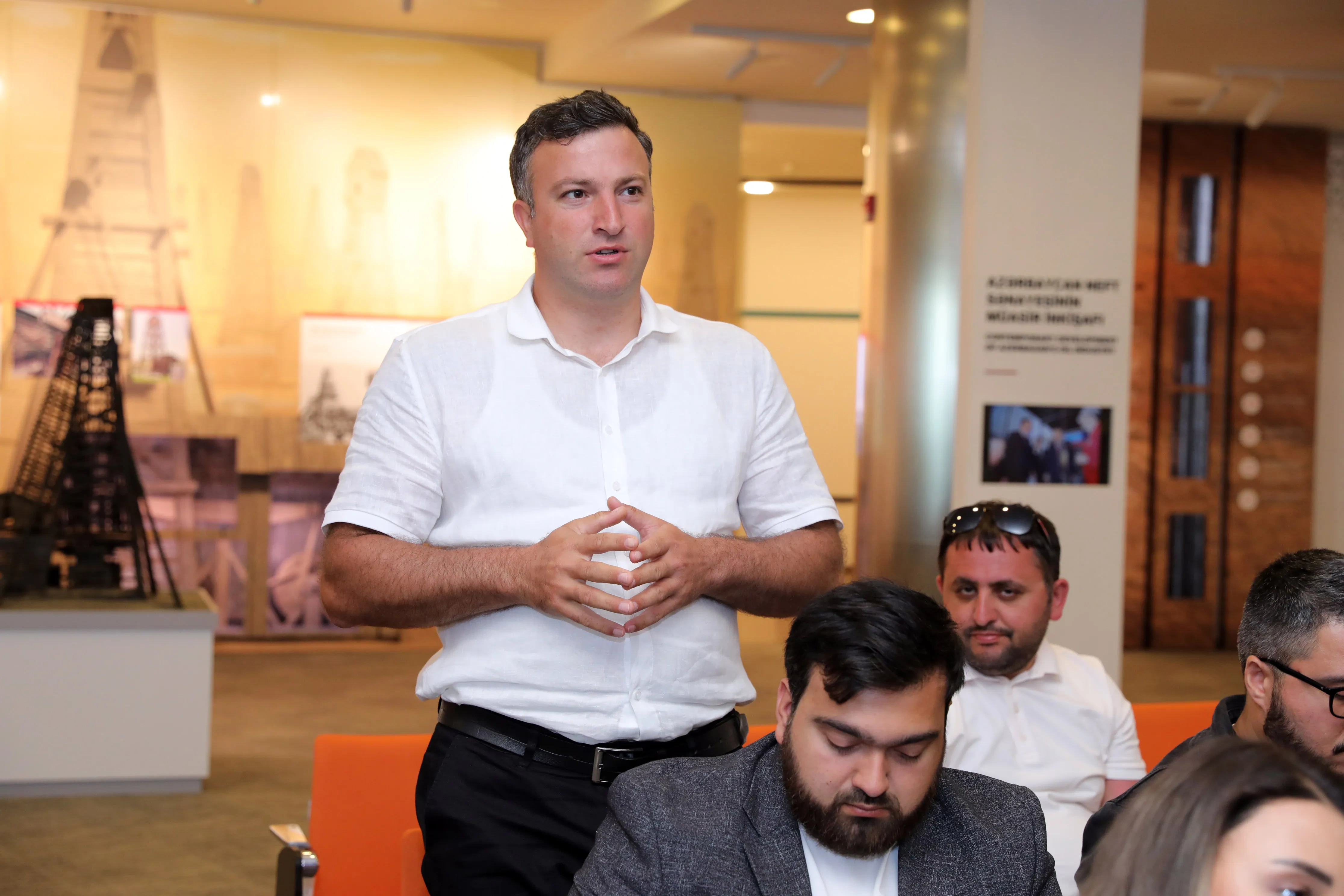 SOCAR-ın Baş ofisində gənc media nümayəndələri üçün növbəti məlumatlandırma sessiyası təşkil olunub - FOTO