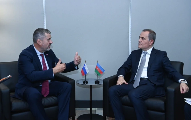Ceyhun Bayramov sloveniyalı həmkarı ilə ikitərəfli gündəliyi nəzərdən keçirib