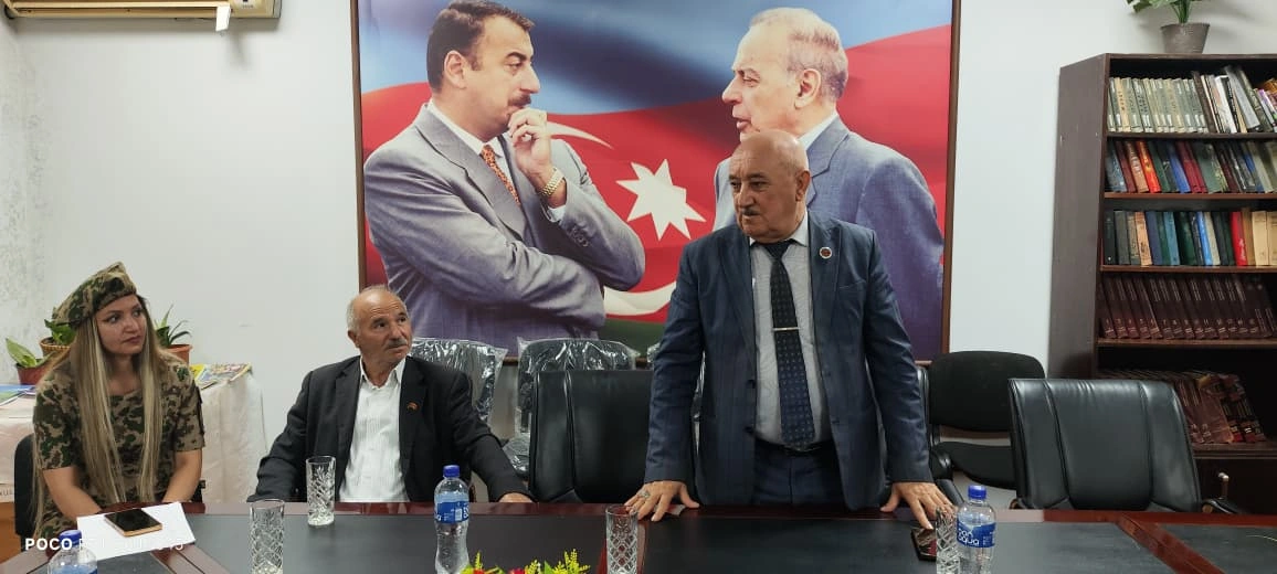 Qarabağ döyüşçüsü, şəhid atası Əkbər Rüstəmovun kitabının təqdimatı keçirildi - FOTO