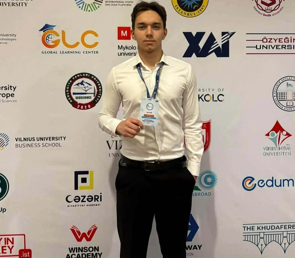 Tələbə adını qazanan jurnalist övladları - FOTO
