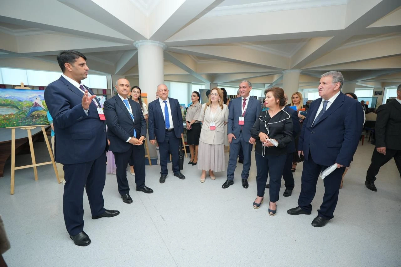 BSU-nun Qərbi Azərbaycanla bağlı nəşrlərinin NDU-da sərgisi keçirilib - FOTO