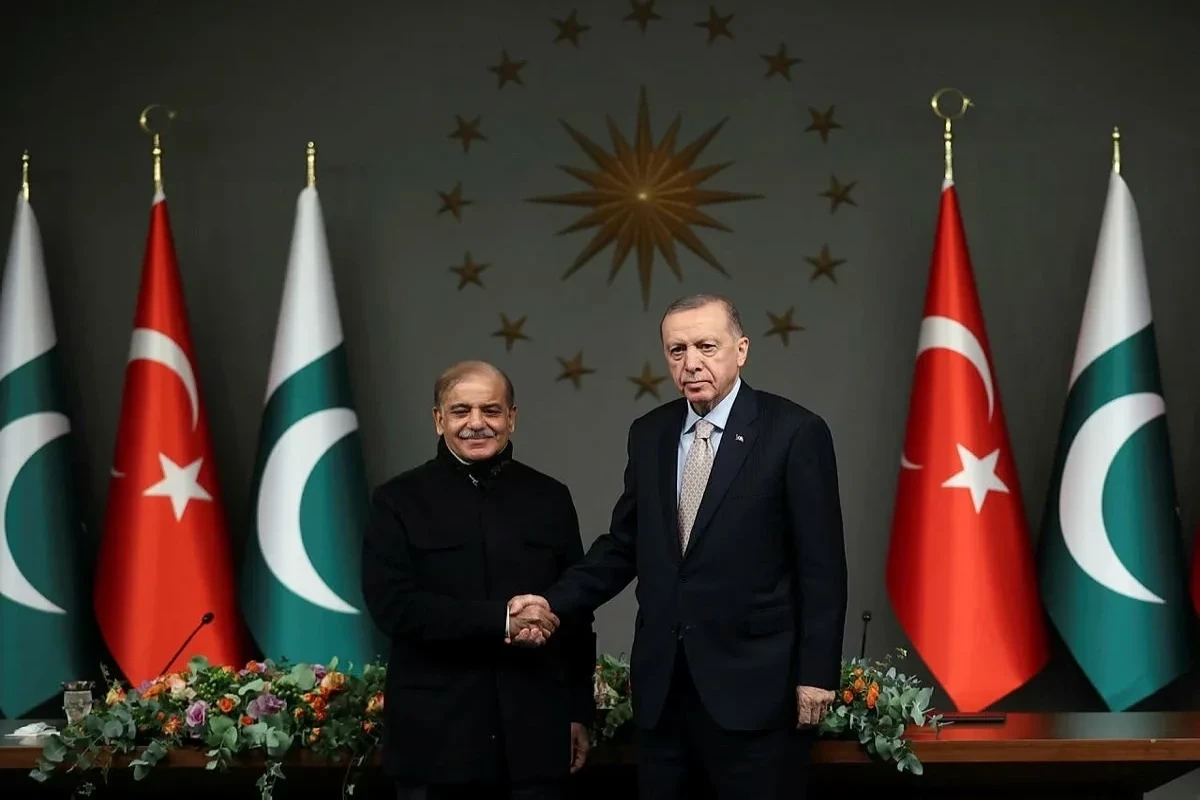 Ərdoğan Şahbaz Şəriflə İrandakı atəşkəsi müzakirə edib