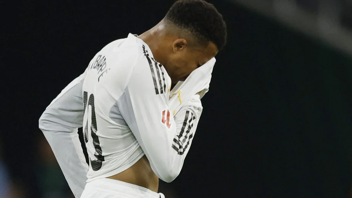 "Real Madrid" azarkeşləri Kilian Mbappeyə qarşı 40 milyon imza toplanıb