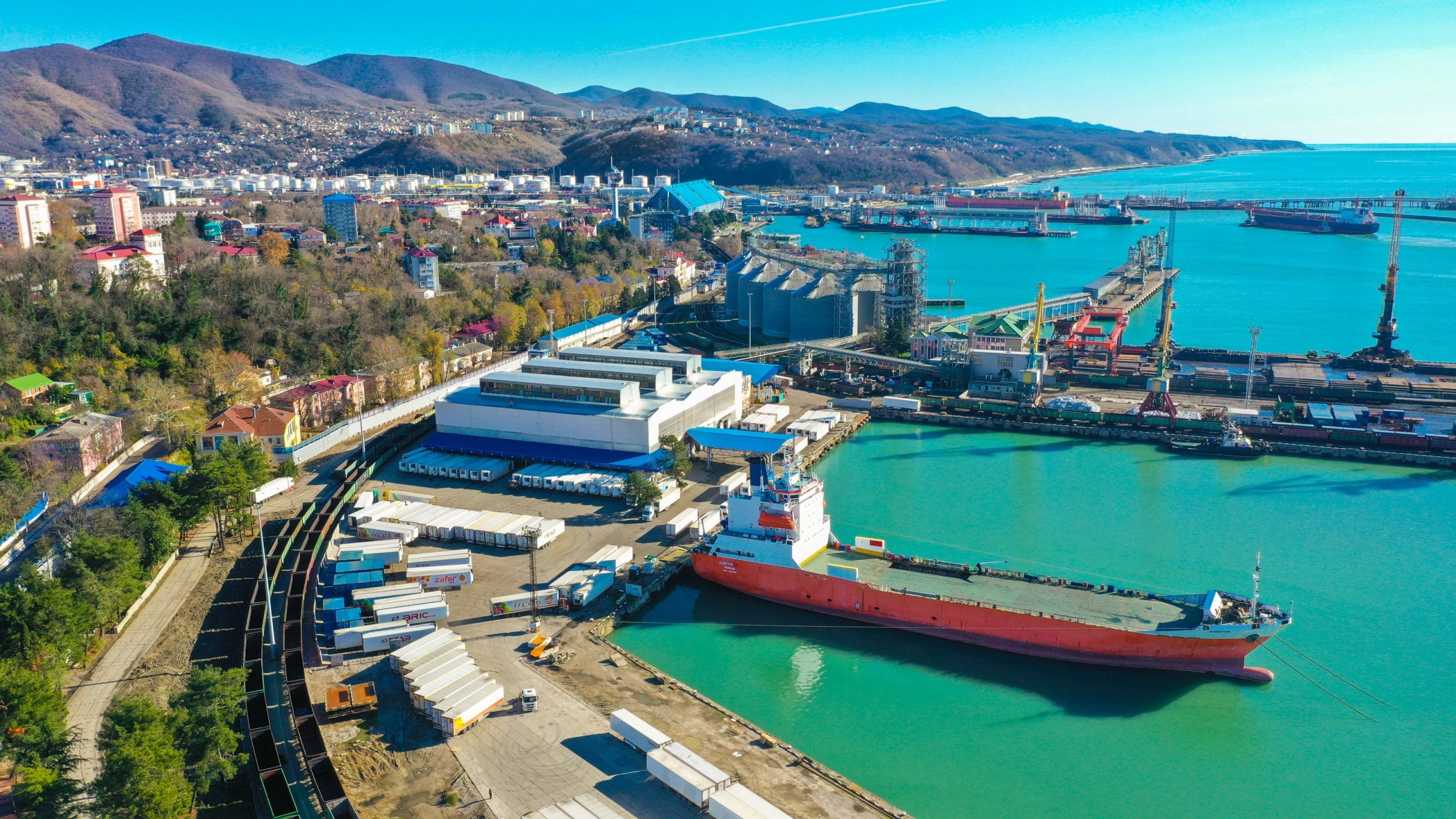 Azərbaycanlı biznesmen və xanımına dələduzluq İTTİHAMI