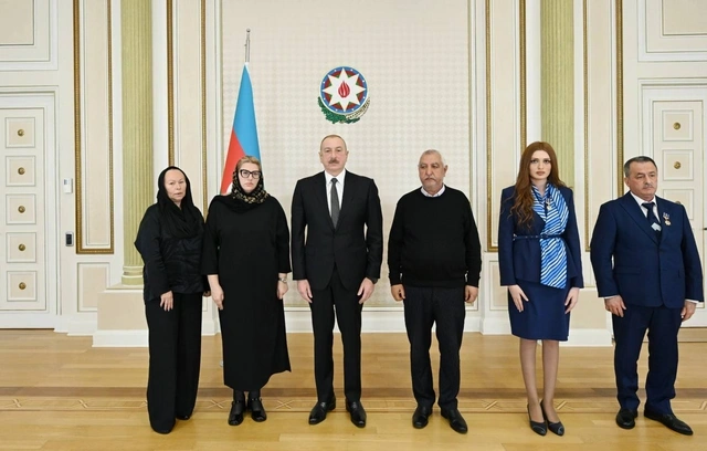 AZAL-a məxsus sərnişin təyyarəsinin Qazaxıstanda qəzaya uğramasından bir il ötür - FOTO