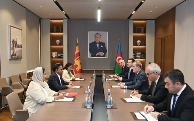Azərbaycan və Şri-Lanka XİN başçıları ikitərəfli münasibətləri müzakirə etdilər - FOTO - YENİLƏNİB