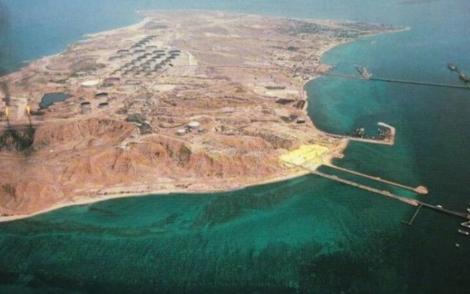 İranın Xarq adası yaxınlığında partlayış baş verib