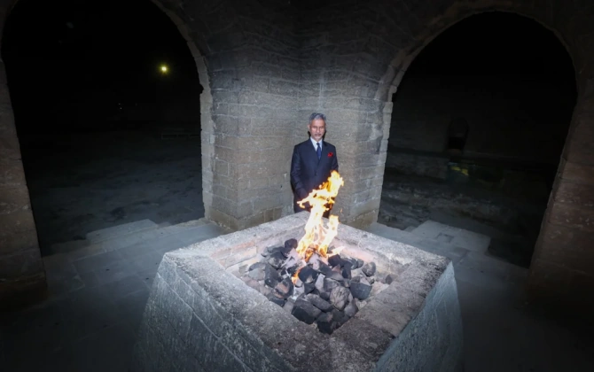 Hindistanın xarici işlər naziri Atəşgah məbədini ziyarət edib - FOTO