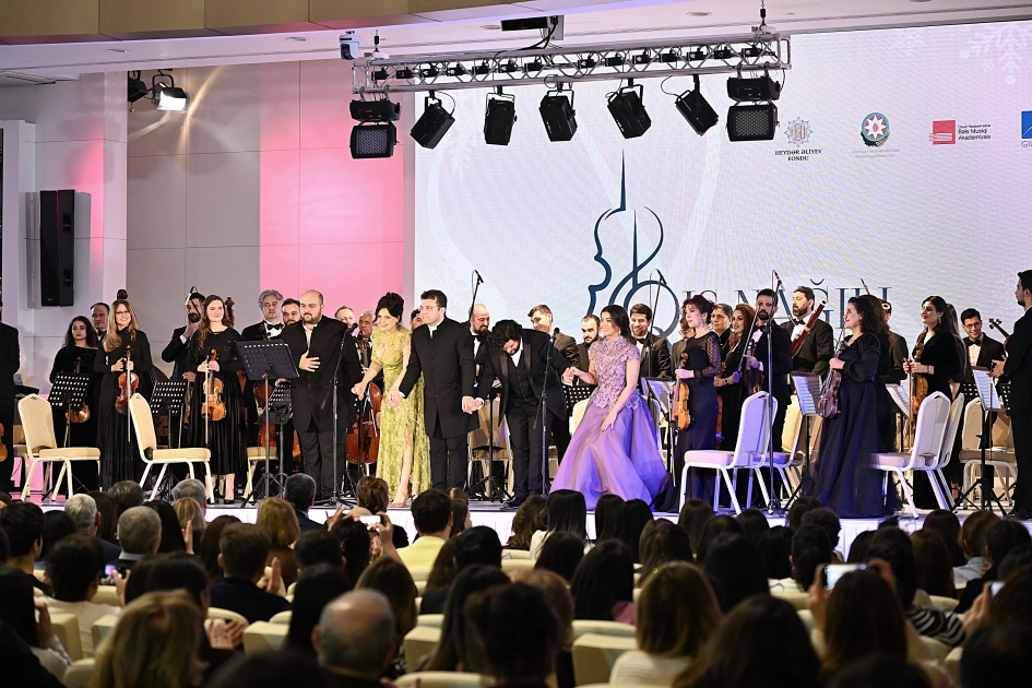 Leyla Əliyeva “Qış nağılı”nın açılışında - Fotolar