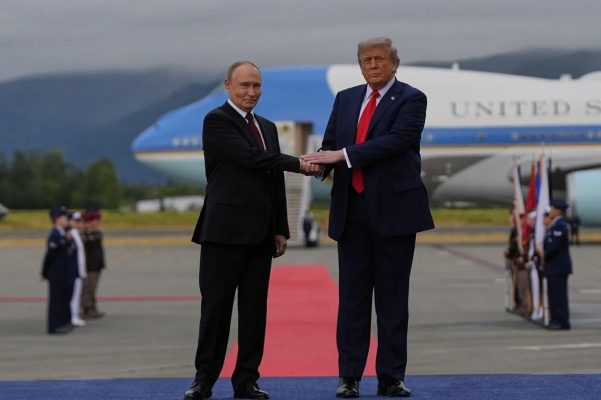 Putin və Tramp arasında telefon danışığı olub