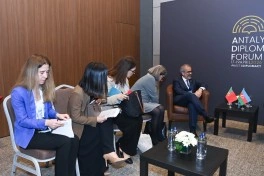 Ceyhun Bayramov portuqaliyalı həmkarı ilə görüşüb - FOTO