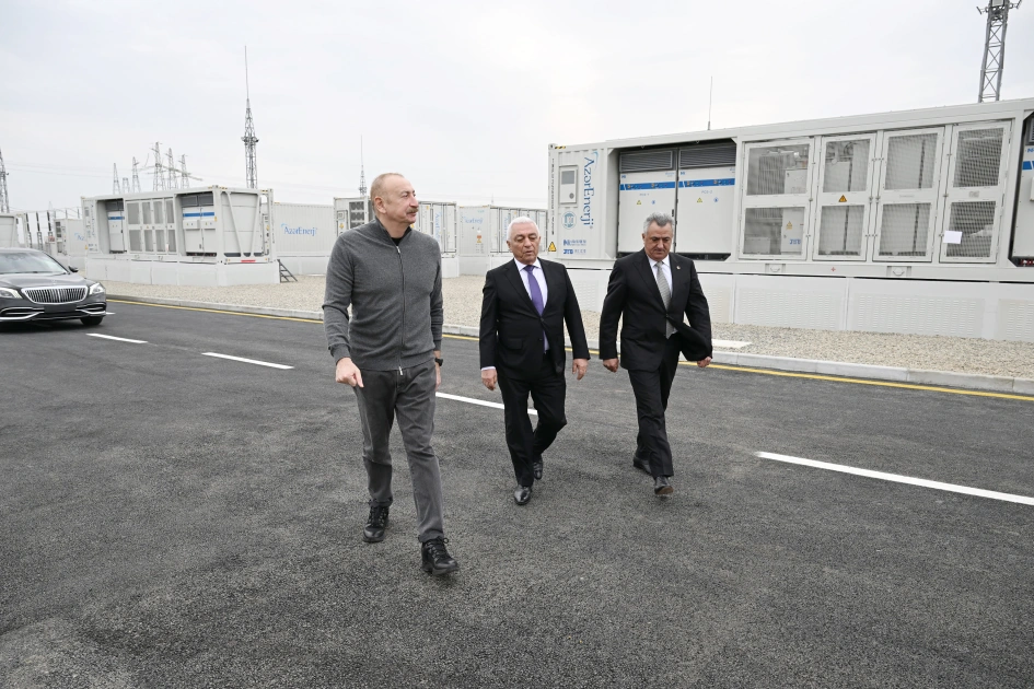 İlham Əliyev “Abşeron” Batareya Enerji Saxlanc Mərkəzinin açılışında iştirak edib - FOTO
