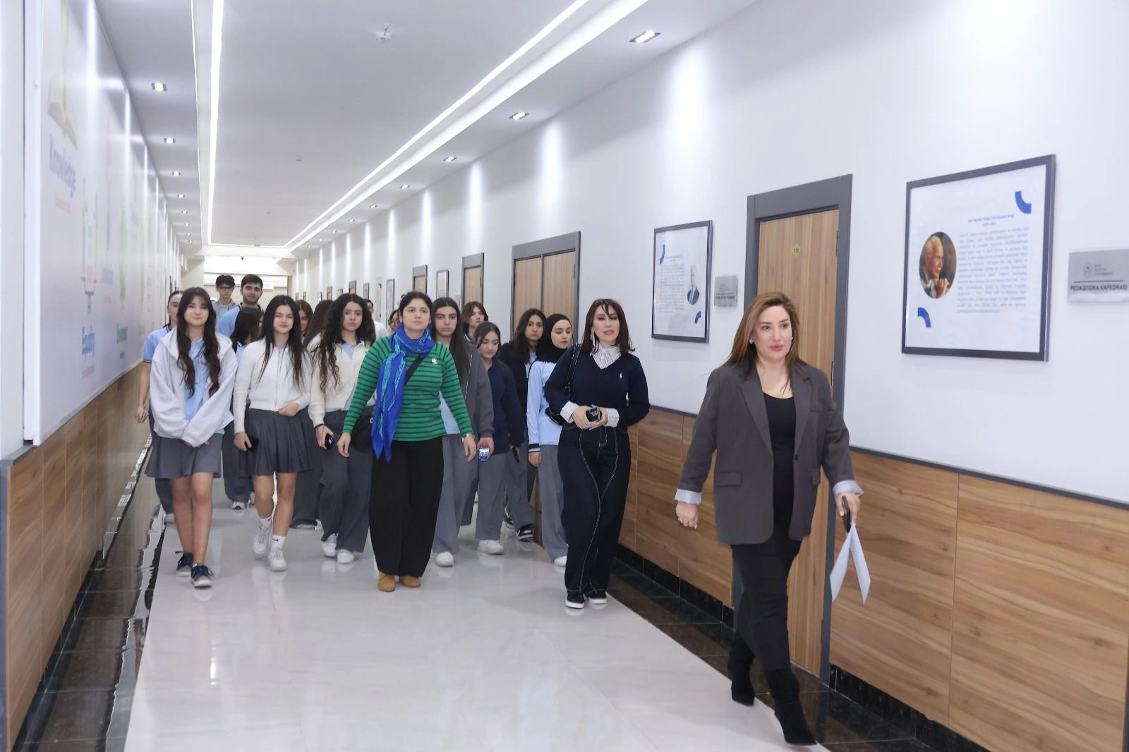 BSU-da abituriyentlər üçün fürsət: maarifləndirici infoturlar başlayıb - FOTO