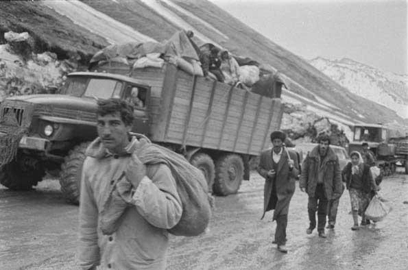 Başlıbel: Tərk edilməyən torpaq, sınmayan iradə — Başlıbeldə törədilmiş qətliamdan 33 il ötür