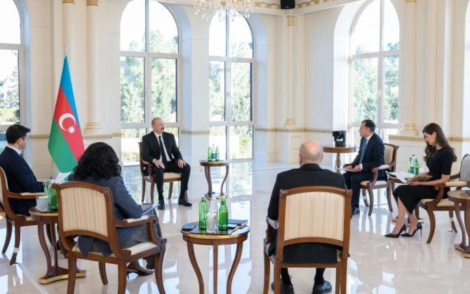 Azərbaycan Prezidenti: Naxçıvanı Türkiyə ilə də birləşdirə biləcək dəmir yolu mütləq olmalıdır