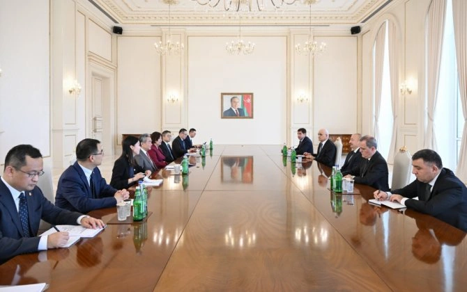 İlham Əliyev Çin Kommunist Partiyası Mərkəzi Komitəsinin Siyasi Bürosunun üzvünü qəbul edib - FOTO