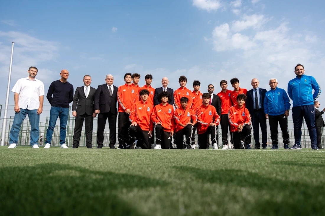 İnfantino Hövsanda inşa olunan meydançalara baxış keçirdi - FOTOLAR