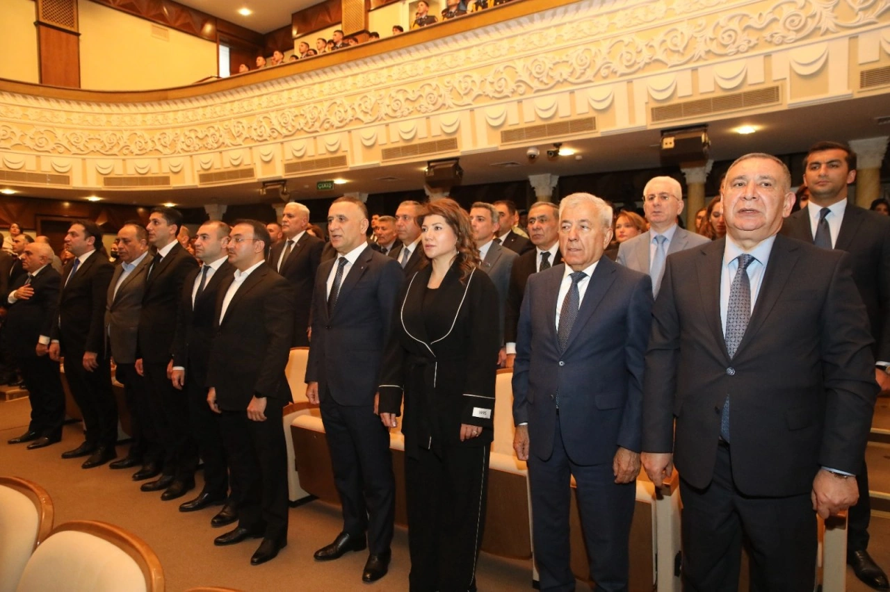 Aprel döyüşlərinə həsr olunmuş “Zəfər Yolu” adlı layihənin təqdimatı keçirilib - FOTOLAR
