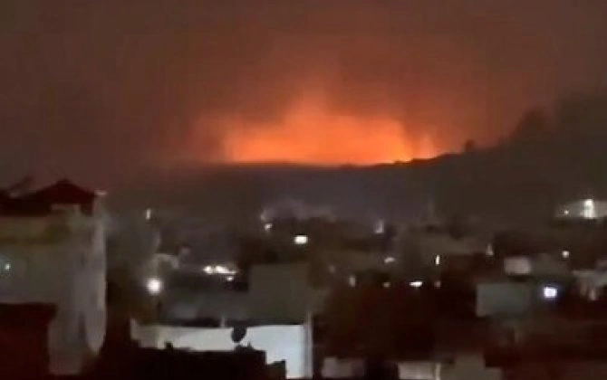 Pakistan Əfqanıstanı bombalayır: İtkilər var