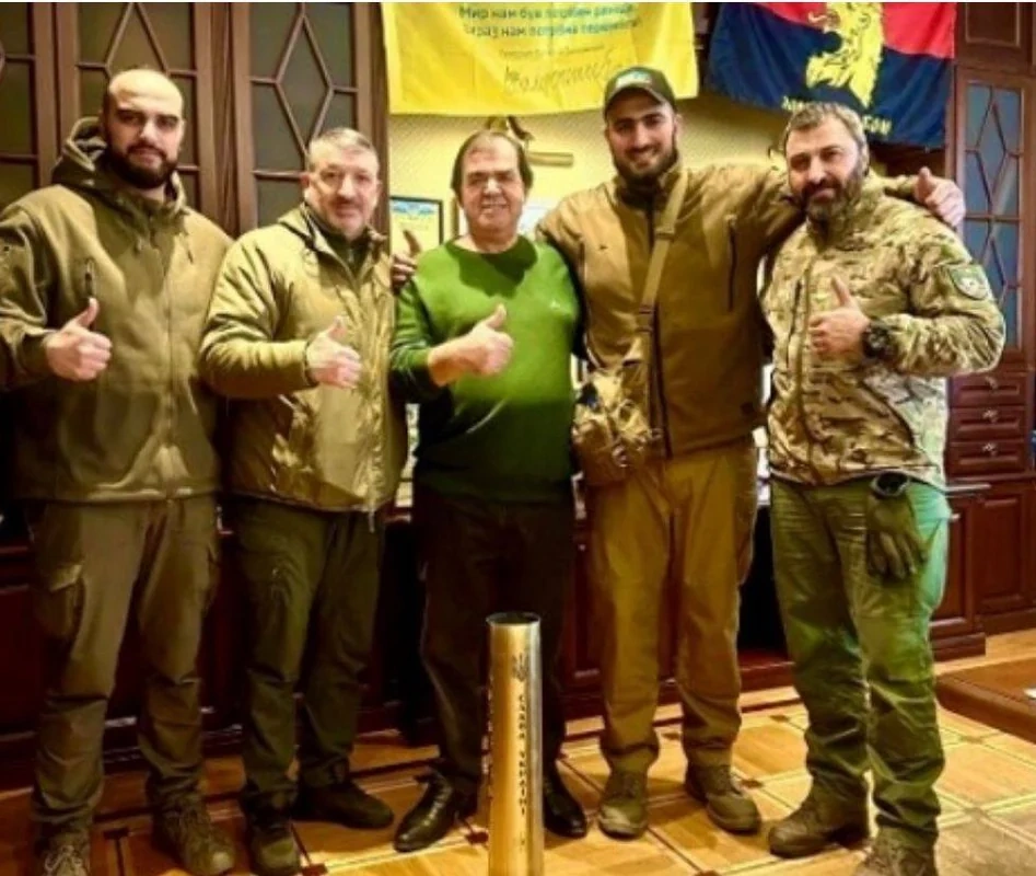 Zelenski azərbaycanlı hərbçini ordenlə təltif etdi - FOTO