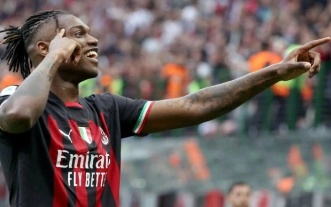 "Çelsi" "Milan"ın ulduzu üçün 75 milyon avro ödəməyə hazırdı