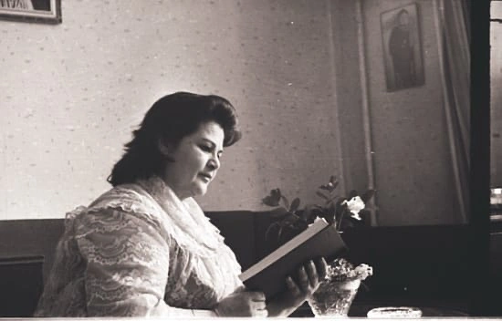 Xalq artistinin 95 yaşlı qızı: “İnternet adamı biyabır edir, qocayam, neynirəm belə ad gününü?”-ÖZƏL+FOTO