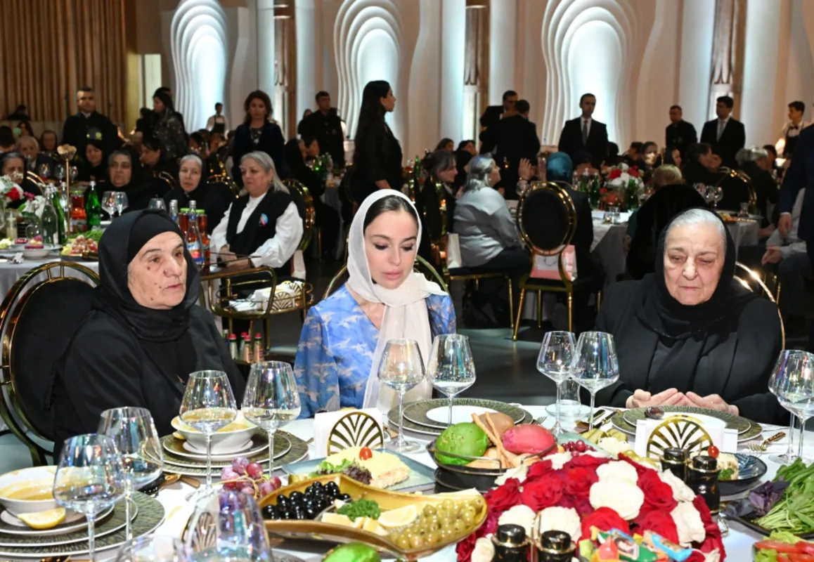 Şəhid analarının iştirakı ilə iftar süfrəsi təşkil olunub - FOTO