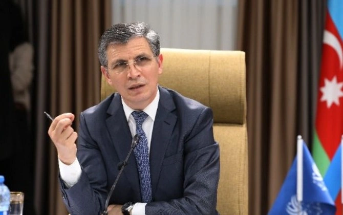 Uşaqlar sosial şəbəkə manipulyasiyasından necə qorunacaq? – Yeni qanun