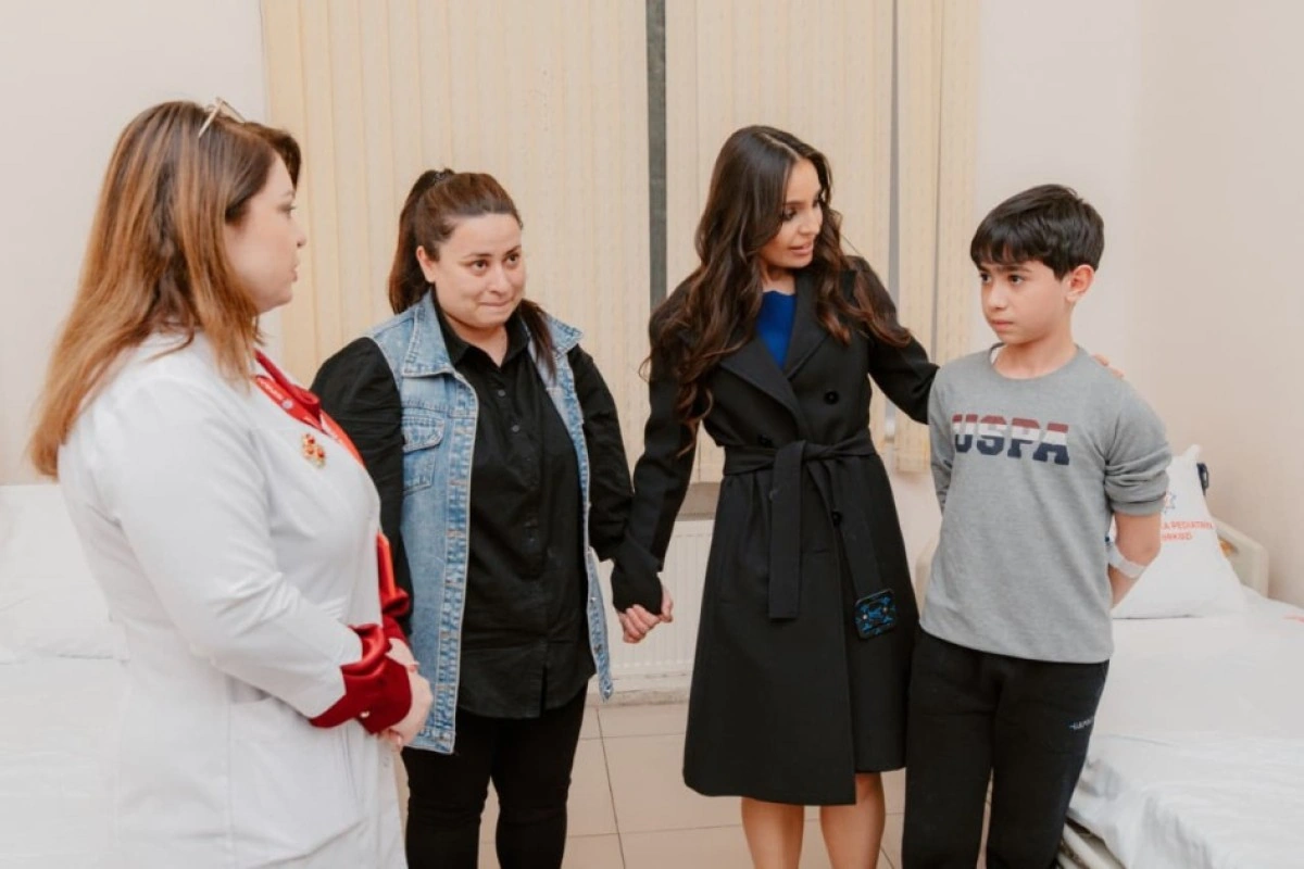 Leyla Əliyeva Respublika Pediatriya Mərkəzinin Nərimanov Uşaq Klinik Xəstəxanasını ziyarət edib - FOTO