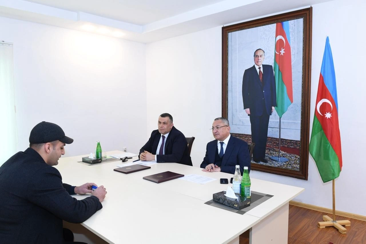 Rövşən Rzayev keçmiş məcburi köçkünlərin müraciətlərini dinlədi - FOTOLAR