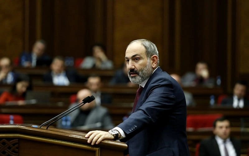 Sülh sazişi niyə ləngiyir? – Paşinyanın Konstitusiya planına politoloqdan AÇIQLAMA