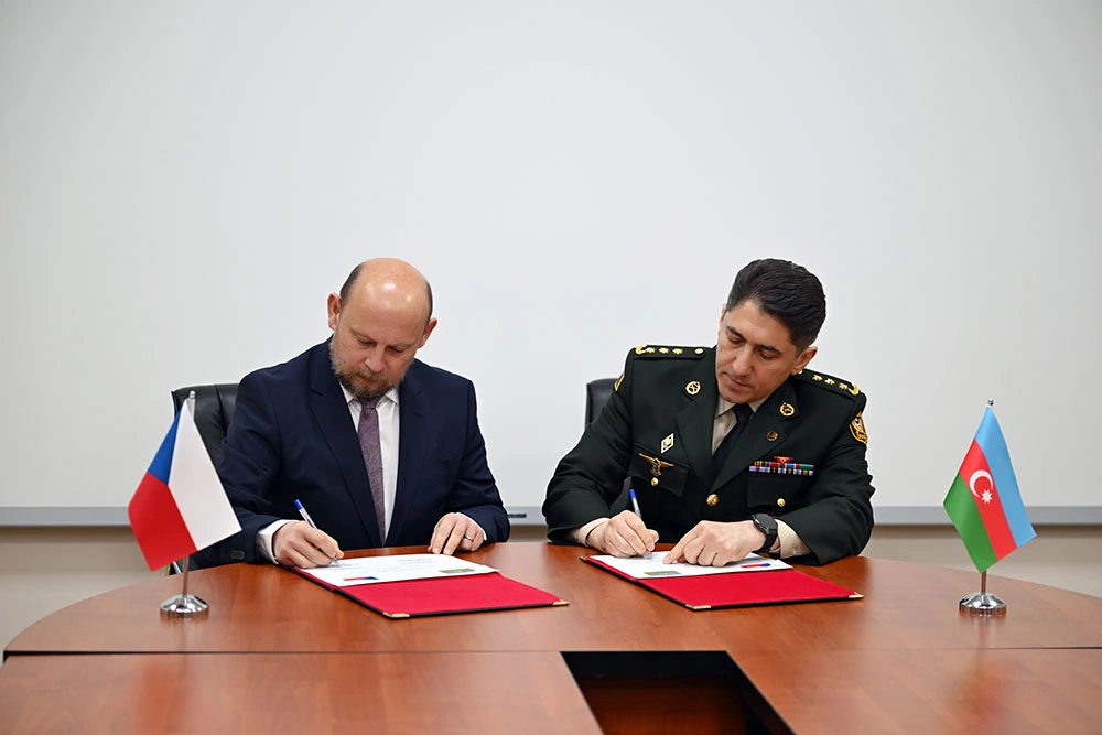 Azərbaycan və Çexiya Müdafiə nazirlikləri arasında hərbi əməkdaşlıq planı imzalandı - FOTO