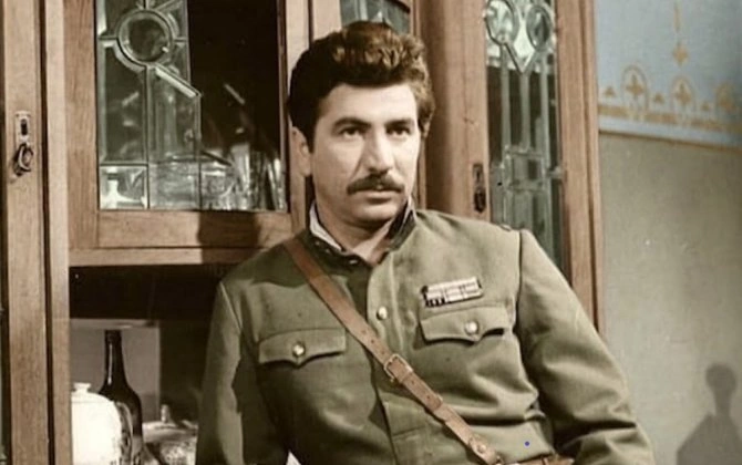 Adil İsgəndərovun dəvəti ilə böyük kinoya gələn sənətkar - O, hansı filmə görə təzyiqlərə məruz qalmışdı?