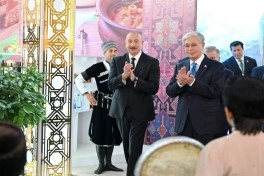 Prezident İlham Əliyev MDB Ölkələrinin Milli Kulinariya Festivalı ilə tanış olub, rəsmi qəbulda iştirak edib - FOTO