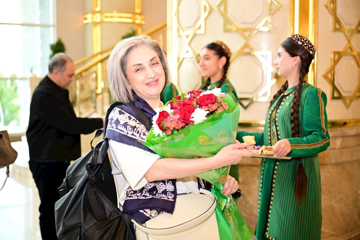 Aşqabad Azərbaycan mədəniyyətini qarşılayır - FOTOLAR