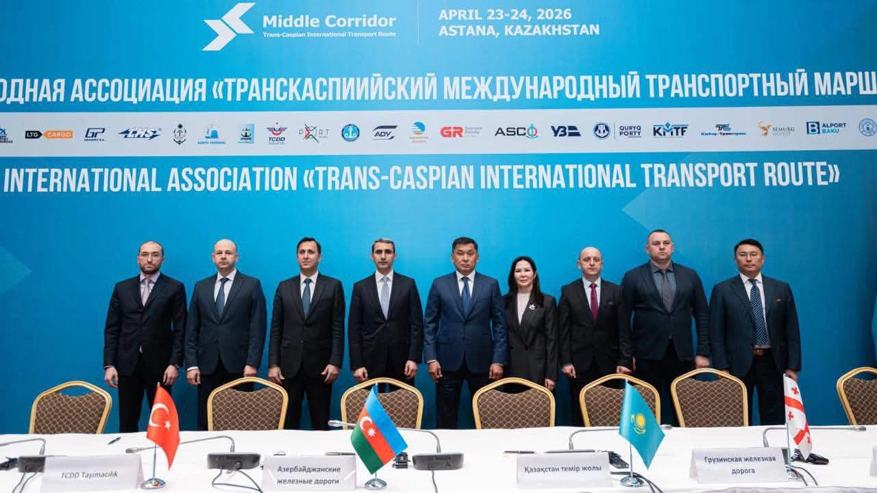 ADY sədrinin iştirakı ilə Orta Dəhlizin inkişafı üzrə mühüm sənədlər imzalanıb - FOTO