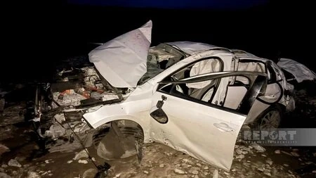 Avtomobil aşaraq çayın yatağına düşdü: 2 nəfər öldü