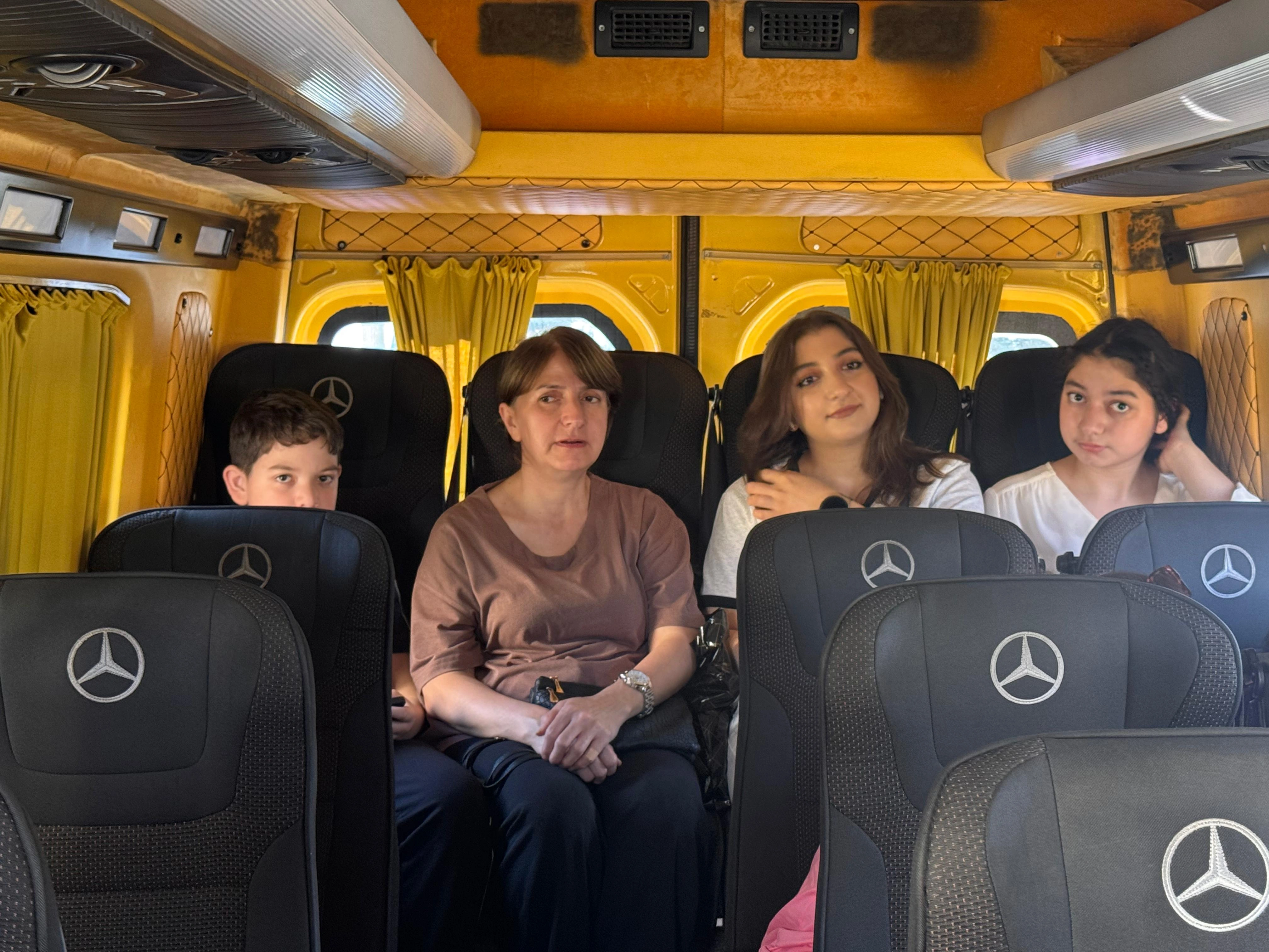 Şükürbəyli kəndinə növbəti köç karvanları yola salınıb - FOTO