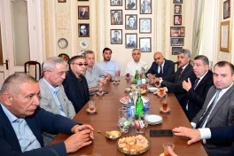 Mədəniyyət naziri Azərbaycan Yazıçılar Birliyinin sədri Anarla görüşüb